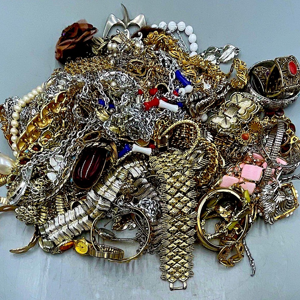 2 LB Elegant Gold and Silver Jewelry Collection Lot~ bulk unsearched or curated